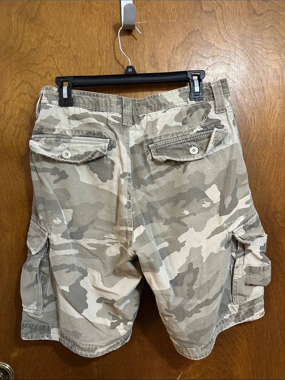 urban pipeline Men's Camo Cargo Shorts - Beige & Olive